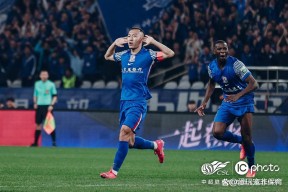 kaiyun-申花神奇绝杀，全队庆祝豪取三分()